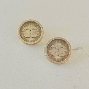 Luxury Gold Starburst Repurposed Vintage Button Earrings 20mm